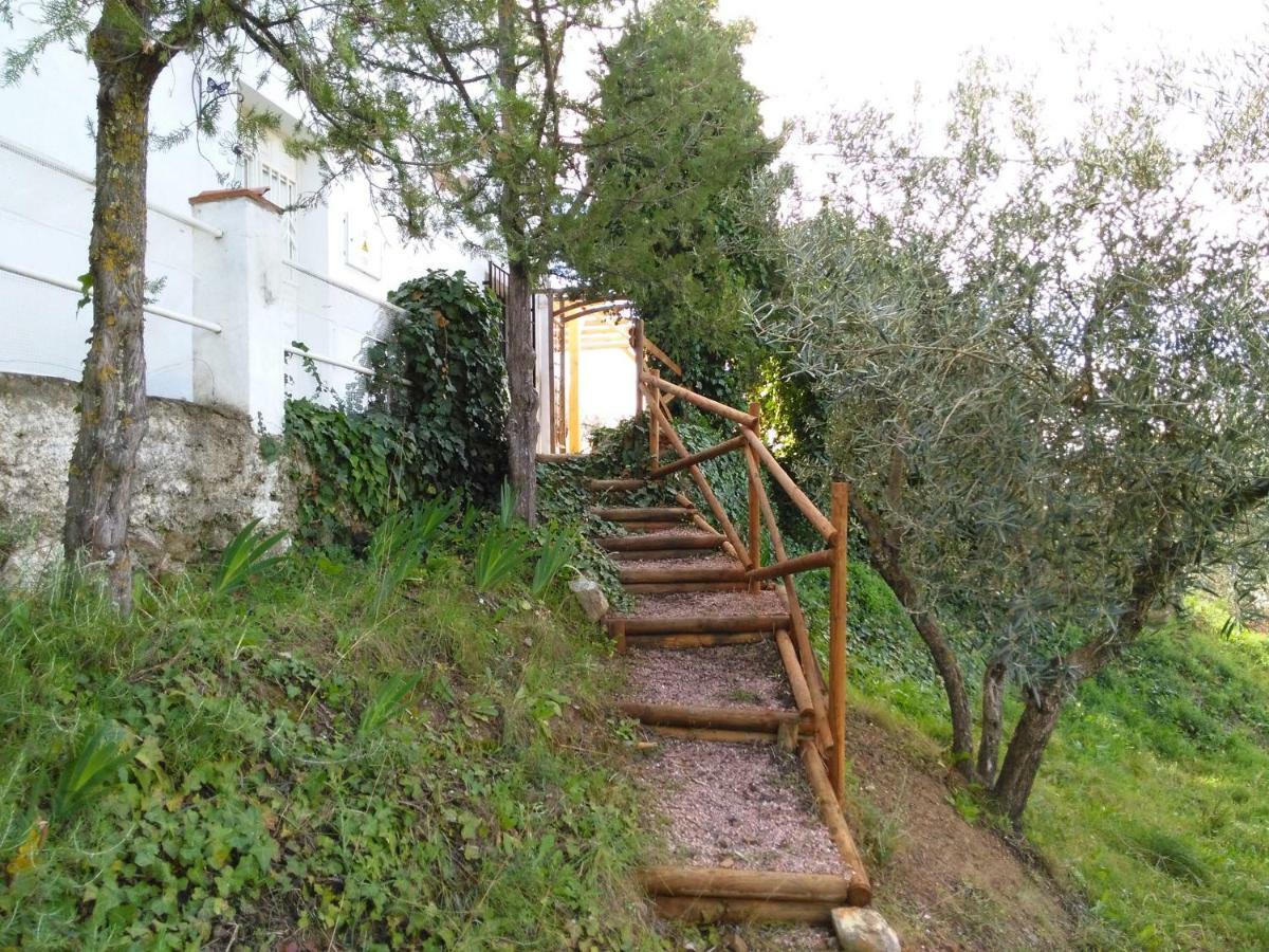 Gasthaus Casa La Liebrecilla Ríogordo Exterior foto